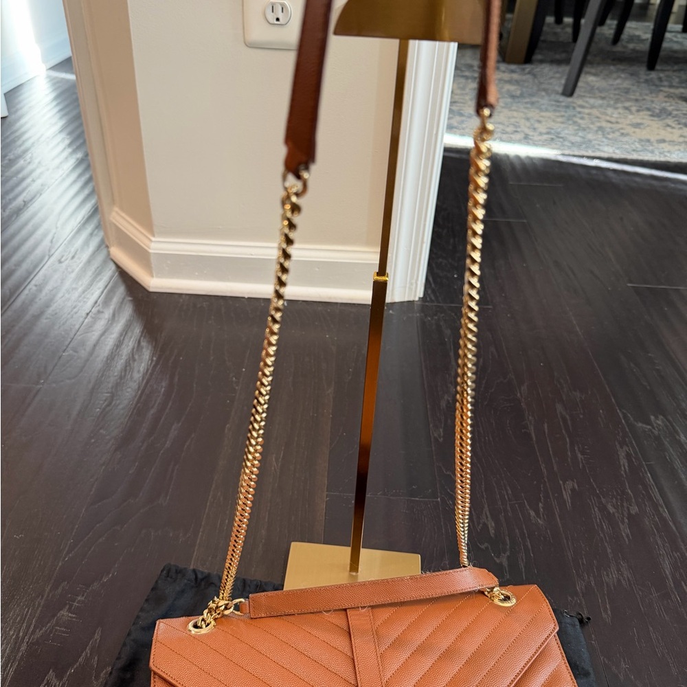Saint Laurent Tan Leather large envelope Handbag - Picture 5 of 9